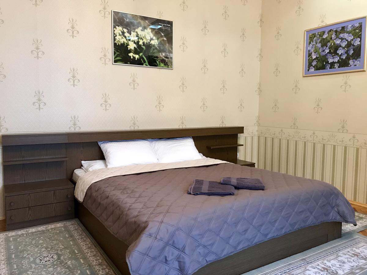 Large Apartment In The City Center Mukatjevo Eksteriør billede