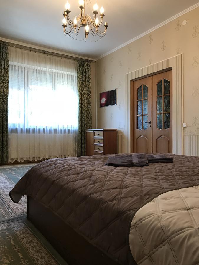 Large Apartment In The City Center Mukatjevo Eksteriør billede
