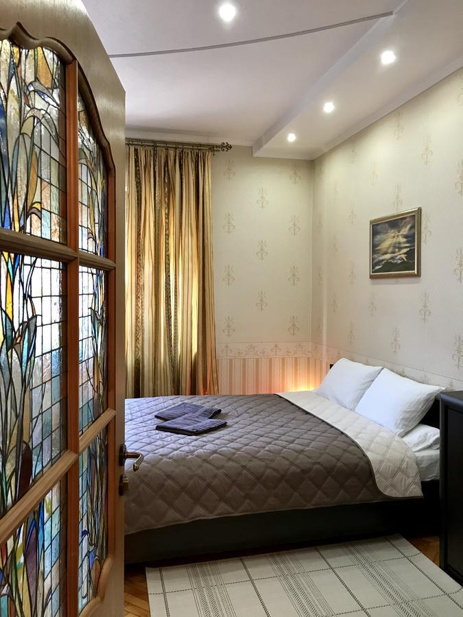 Large Apartment In The City Center Mukatjevo Eksteriør billede